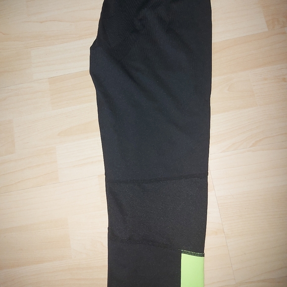 Calvin Klein Performance Leggings with Mesh - Picture 3 of 6